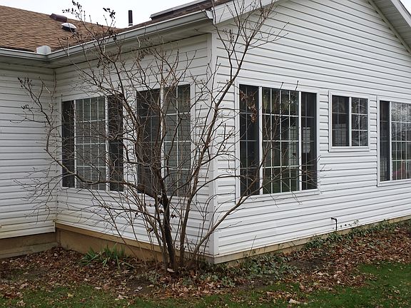 2nd image of 120 W 4th St #1