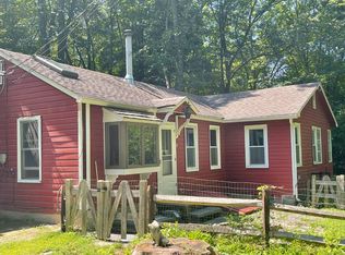 45 Glazer Dr, Bloomingburg, NY 12721