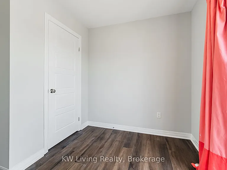 70 Plains Rd E #18 — Photo 35