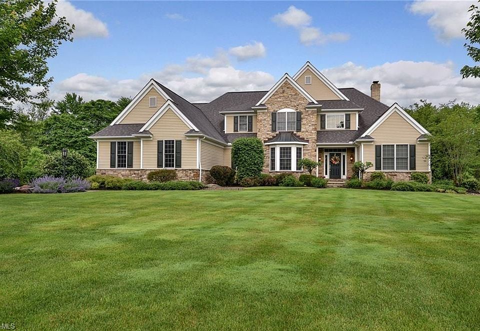 1st image of 38015 McDowell Dr