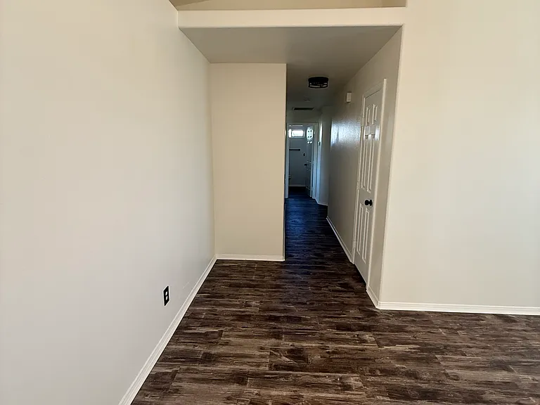 58085 Belmont St — Photo 25