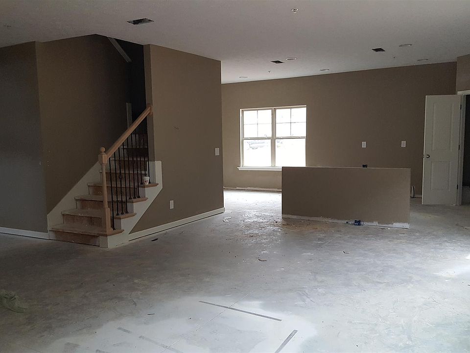 2nd image of 125 Windyhill St #124-lot 124