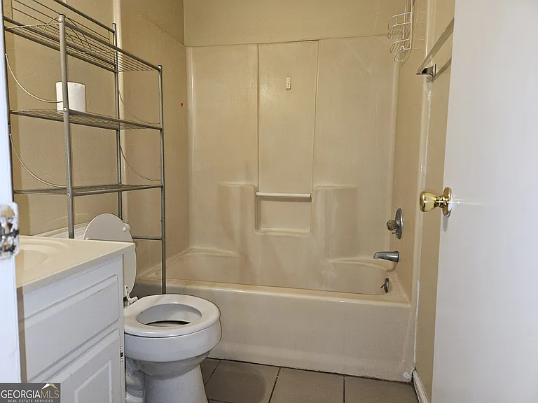 214 John Paul Ave — Photo 13