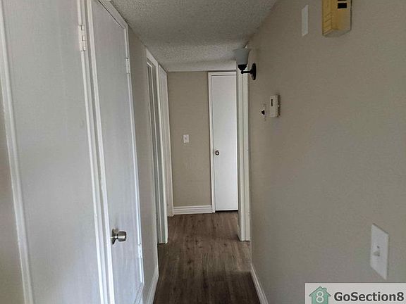 4th image of 1757 W Linden St