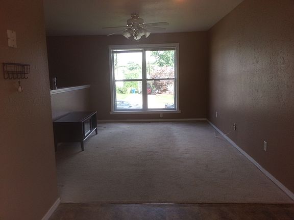 4th image of 5235 Ville Maria Ln
