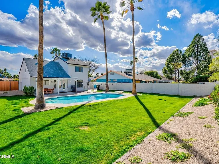 4326 E Whitney Ln — Photo 13