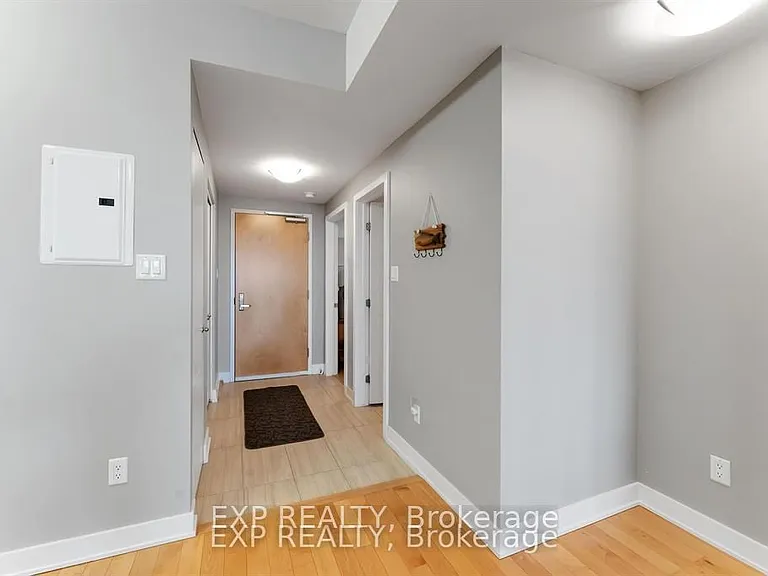 40 Nepean St #1607 — Photo 8