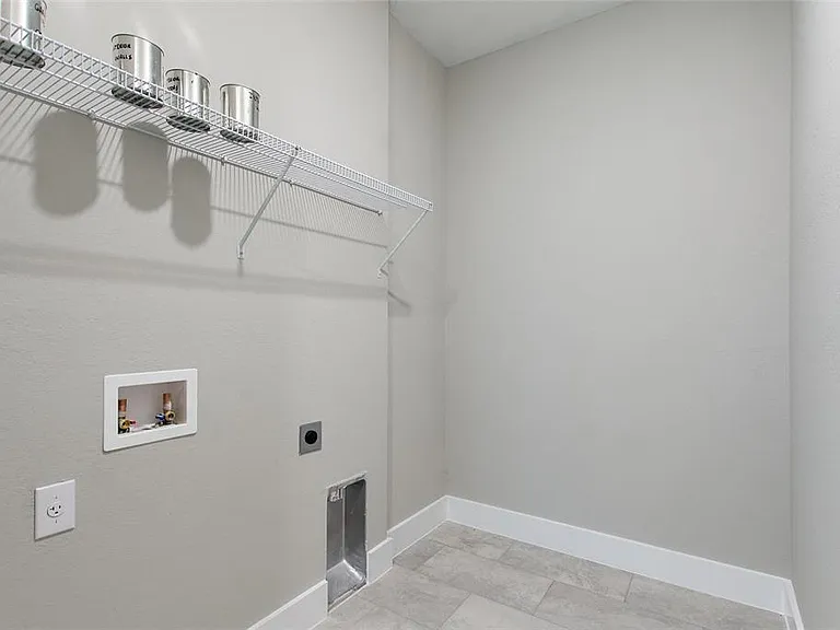 1288 Koltenborn Rd — Photo 31