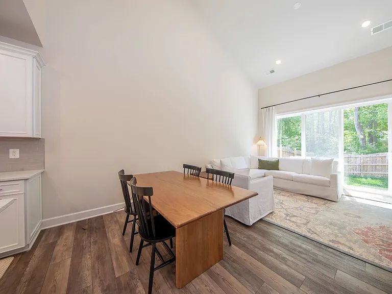 5273 Twilight Ct — Photo 4