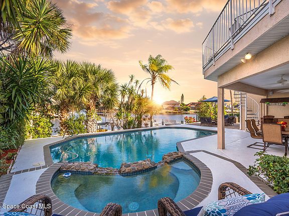 3rd image of 1994 Sykes Creek Dr