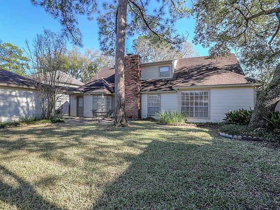 2nd image of 411 Bayou Knoll Dr