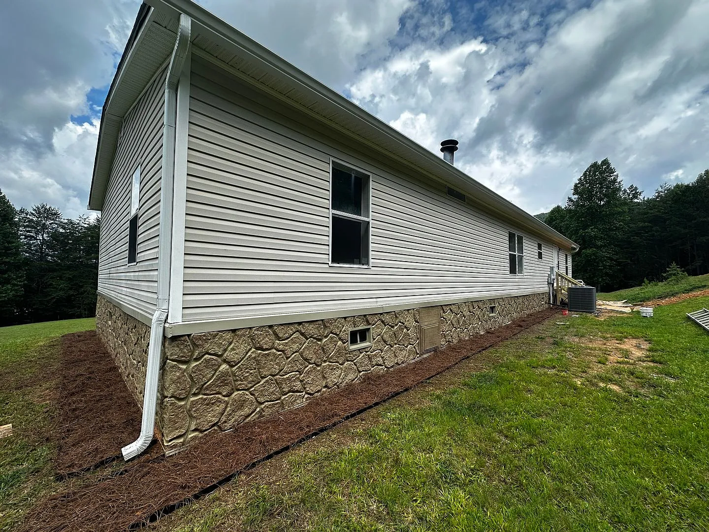 Young Harris Rental — Photo 3