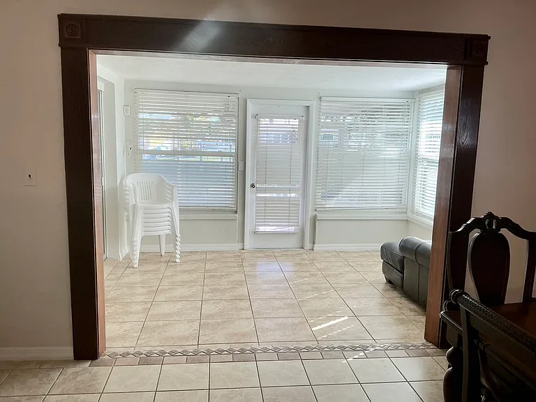 4512 Floramar Ter — Photo 18