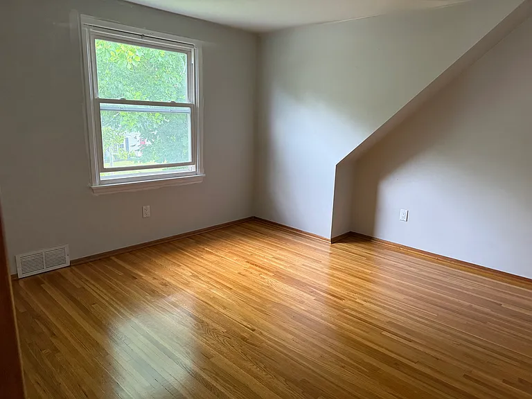 67 Princeton Pl #2 — Photo 9