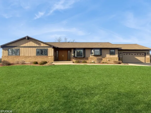 12524 Grandview Dr, Huntley, IL 60142
