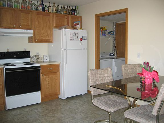 4th image of 702 W Smith St APT B