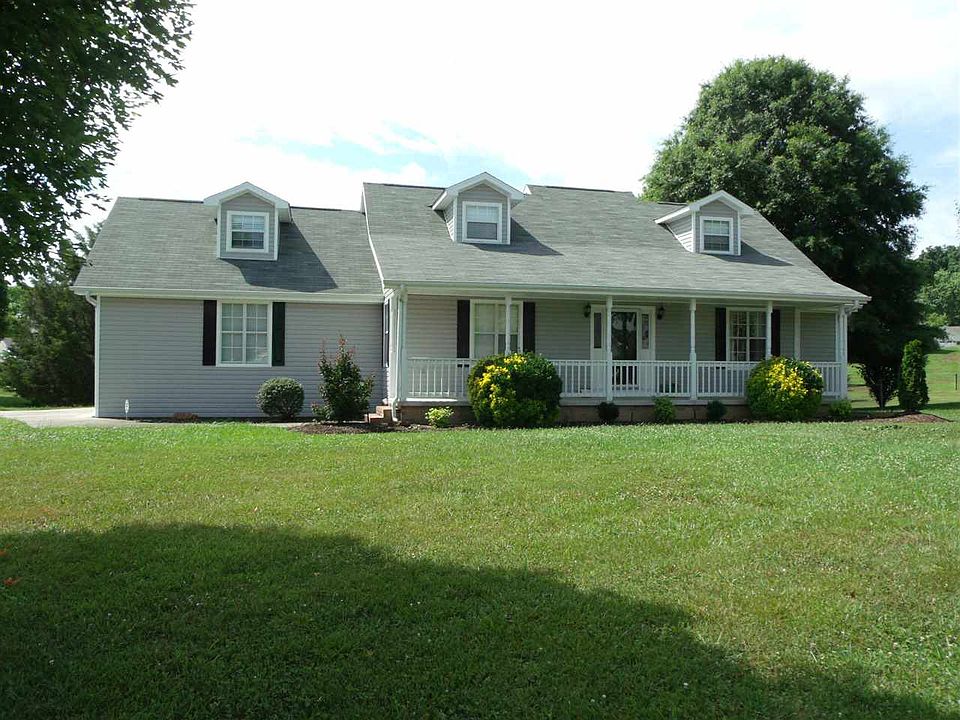 1st image of 107 Caperton Dr NE