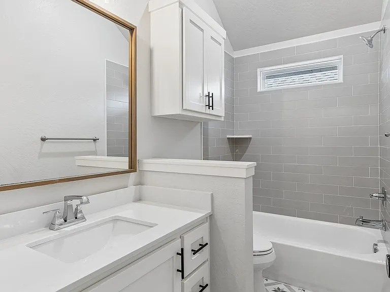 6509 NW 150th Ter — Photo 33