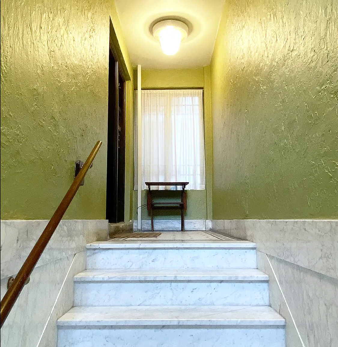 4 bed, 2200 sqft, $3,550 — Photo 2