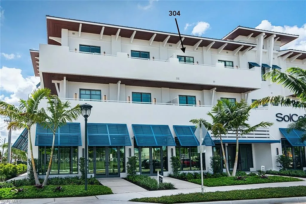 1 bed, 1.0 bath, 920 sqft, $14,175 — Photo 2