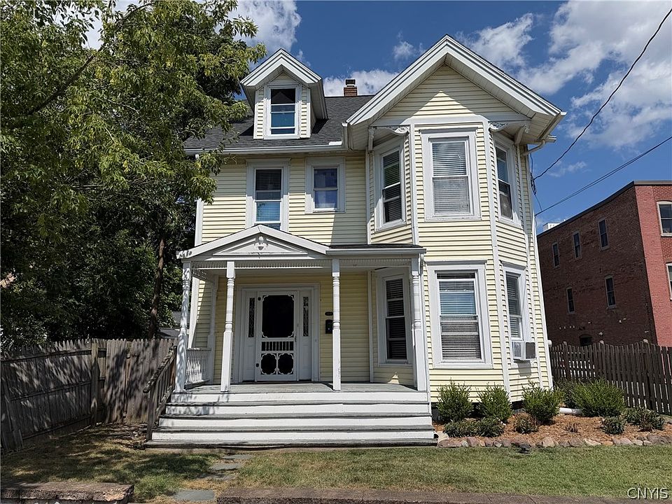 1st image of 204 Brow St