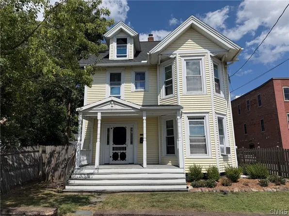 204 Brow St, Liverpool, NY 13088