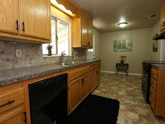4th image of 2178 Park Marina Dr