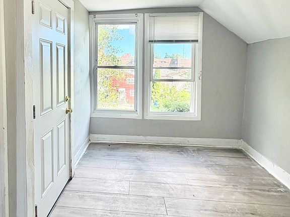 5th image of 351 Sherman Ave #3A