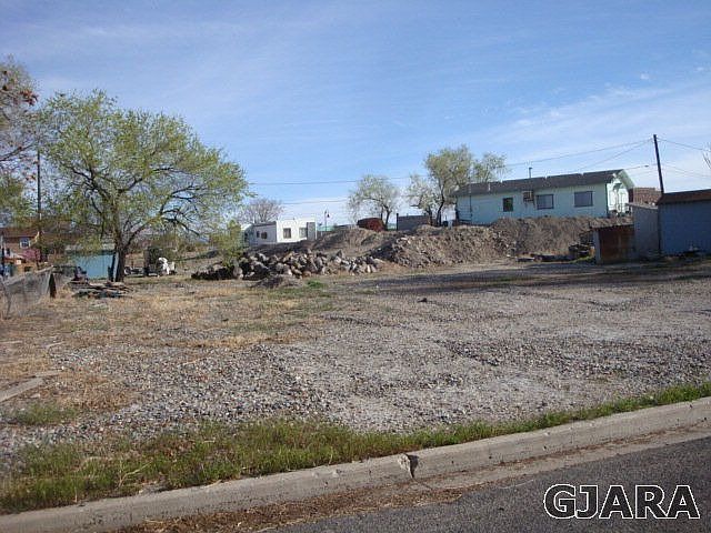 1st image of 454 W Ute Ave