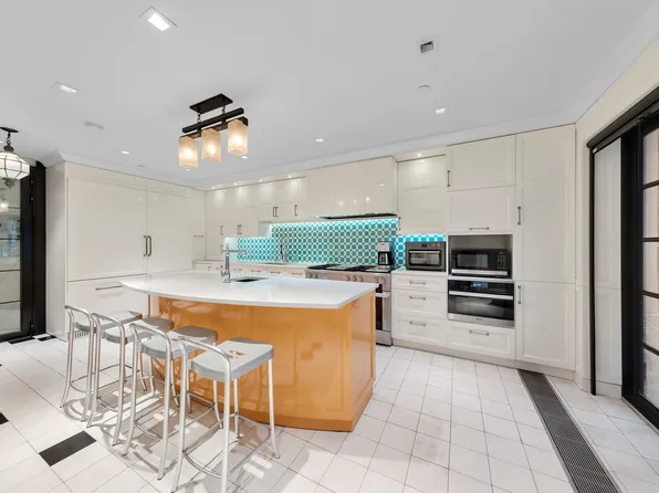 141 West 95th Street image 9 of 25