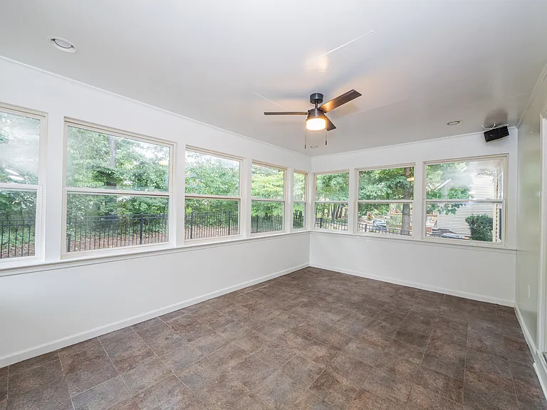 215 Tahlequah Dr — Photo 16