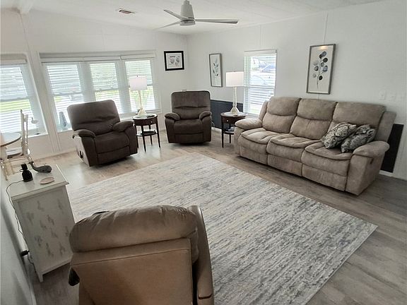 5th image of 714 Bougainvillea Cir