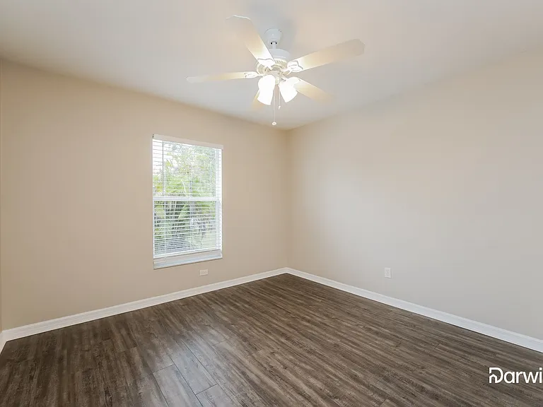 215 Manasota St — Photo 13