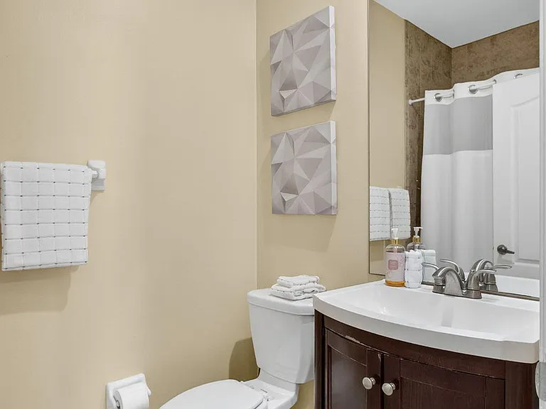 8400 Heritage Club Dr — Photo 26