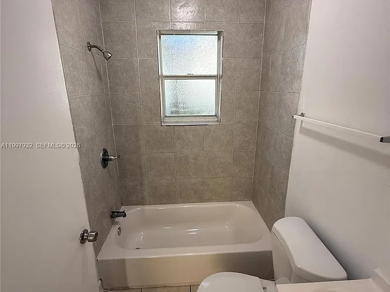 253 NW 48th St — Photo 11