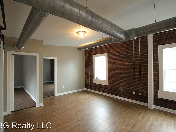 3rd image of 221 N 2nd St #6340964