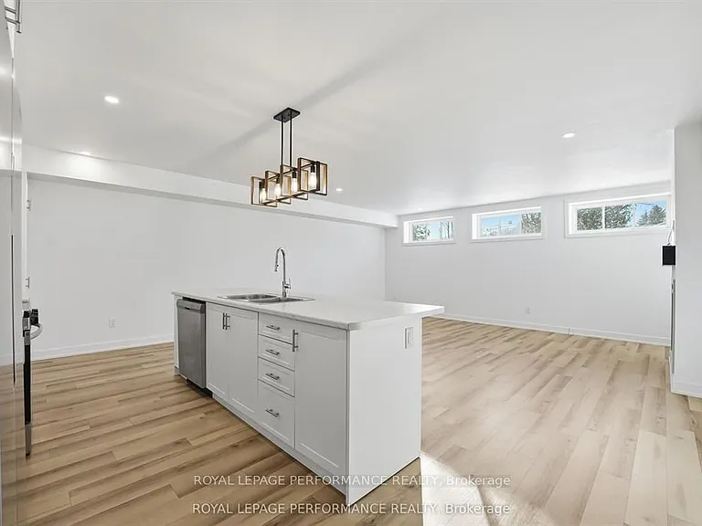 31A Marcel St — Photo 12