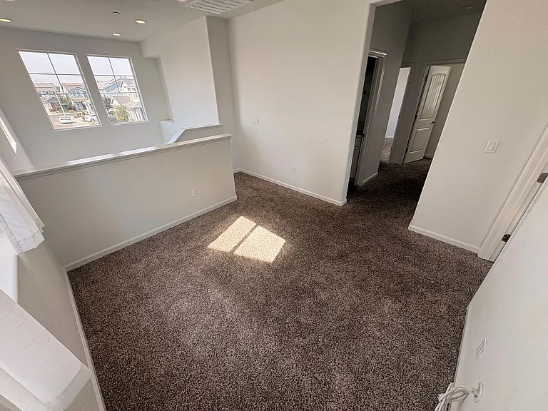 947 W Payson Ave — Photo 8