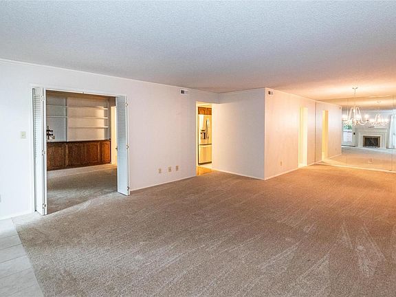 3rd image of 2036 Trailcrest Ln APT 1