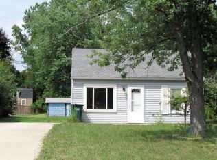 1920 Ferrol St, Lansing, MI 48910