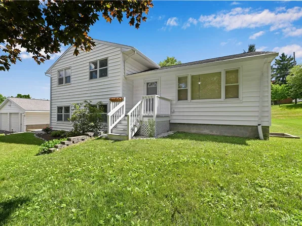 12 Orchard Ln, Penn Yan, NY 14527