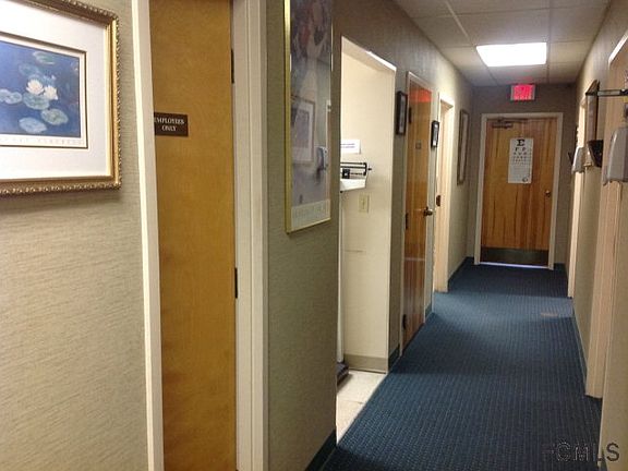 4th image of 206 Dr Carter Blvd
