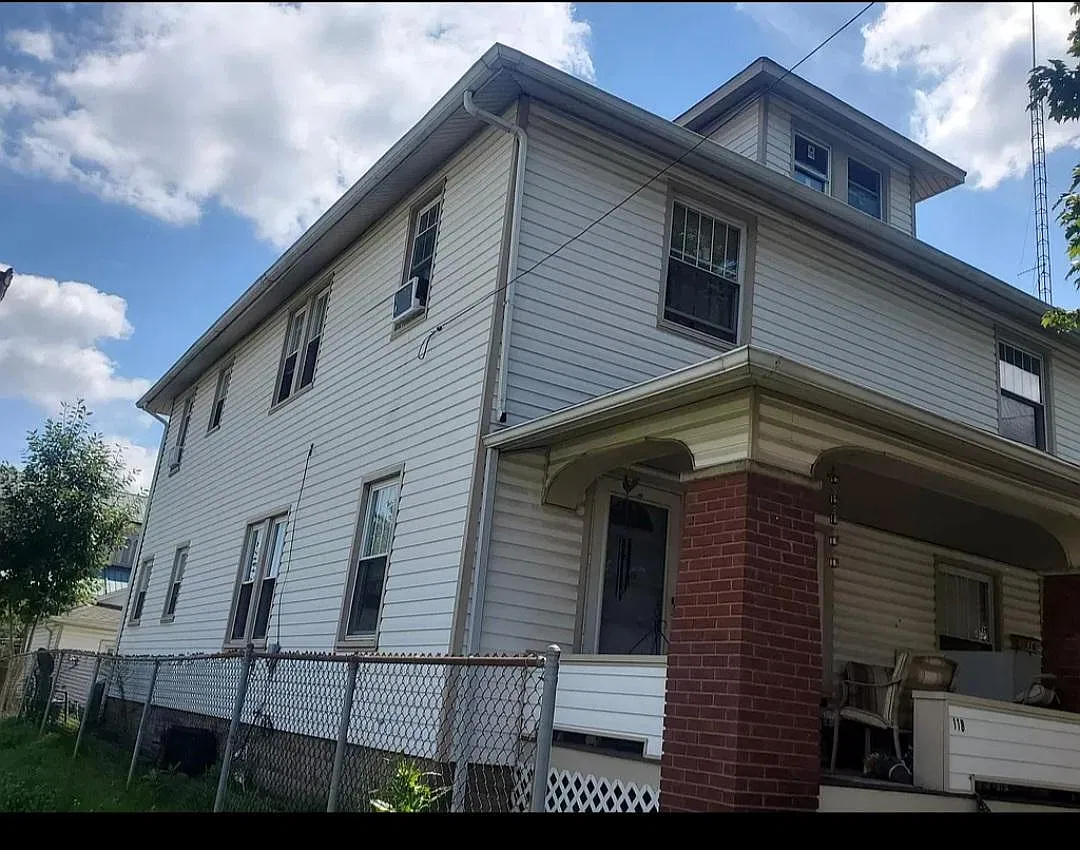 116 Clarendon Ave NW — Photo 3