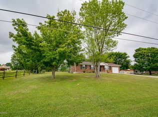 148 Village Circle Dr, Shepherdsville, KY 40165