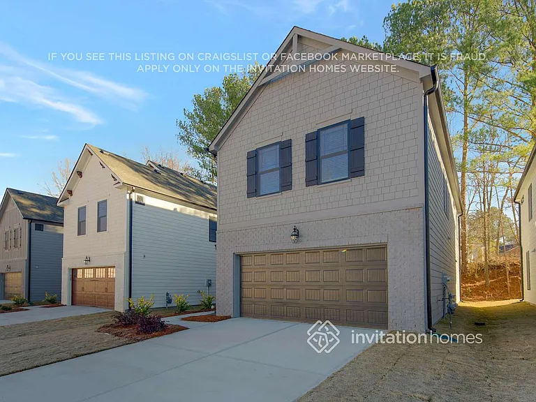 6313 Coatbridge Ln — Photo 2