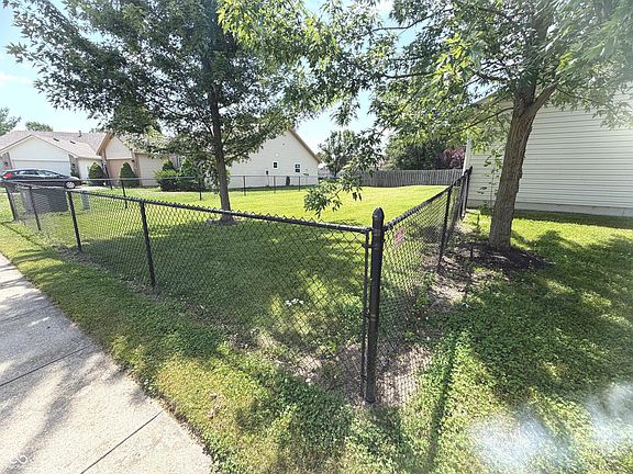 2nd image of 5343 Wood Hollow Dr