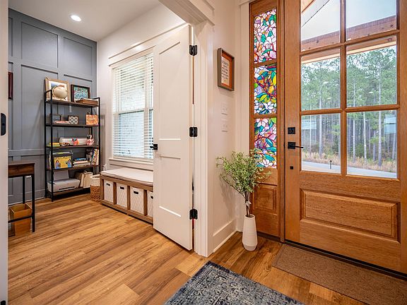 4th image of 50 Lieblong Rd