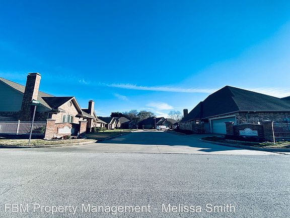 2nd image of 628 Mockingbird Pl