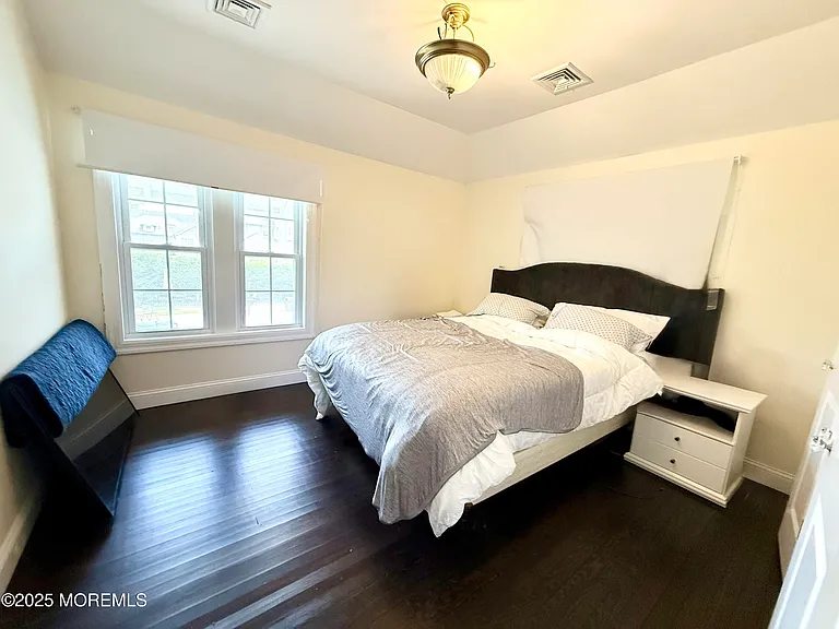 125 Cedar Ave — Photo 41