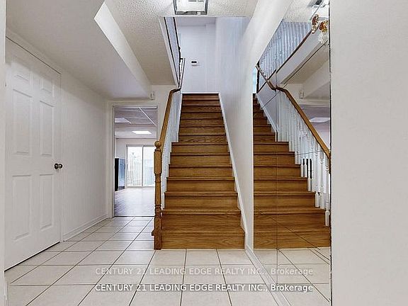 2nd image of 38 Rumi Cres
